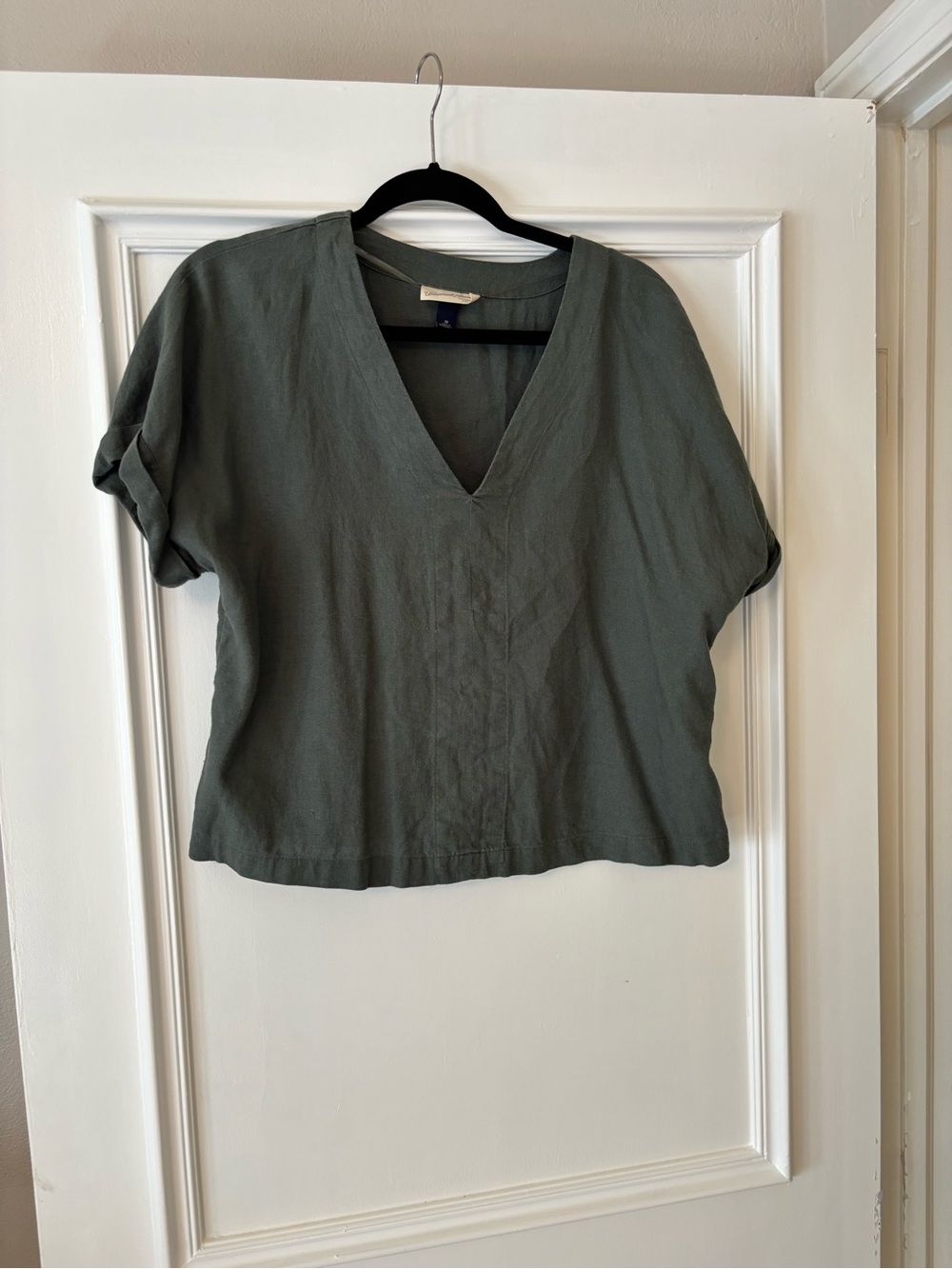 Universal Thread Olive Green V-Neck Boxy Blouse
